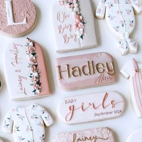 Bess Boname on Instagram: "Baby girls Lainey & Hadley coming September 2024 💞 adding two more members to our girls only neighborhood street gang 😂💁🏼‍♀️🎀 @kaylaeagan   #babyshowercookies #twins #babygirls #ohbabybaby #babyshower #girlbabyshower #nurserydecor #floraldesign #floralcookies #cookieart #cookiedecorating #cookiesofinstagram" Twin Cookies, Two Sisters Sugar Cookies, Baby Girl Cookies Decorated, Twins Cookies Decorated, Girl Baby Shower Cookies Decorated, September Baby, Baby Shower Cookies, Cookie Art, Our Girl