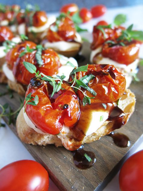 Best Italian Appetizers, Italian Appetizers Easy, Ricotta Crostini, Ricotta Dip, Crostini Appetizers, Roasted Cherry, Whipped Feta, Roasted Cherry Tomatoes, Italian Appetizers