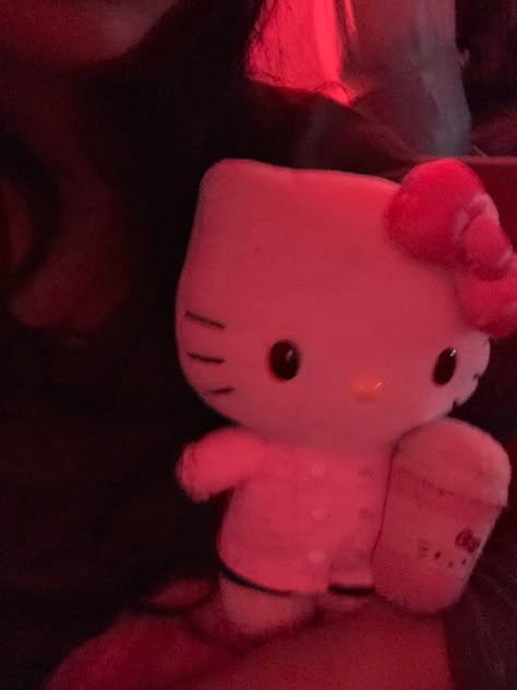 Insta Pfp Hello Kitty, Hello Kitty Discord Pfp, Hello Kitty Girl Pfp, Aesthetic Red Pfp, Hello Kitty Profile Pic, Hello Kitty Discord, Grunge Hello Kitty Pfp, Hello Kitty Pfps, Hello Kitty Pics