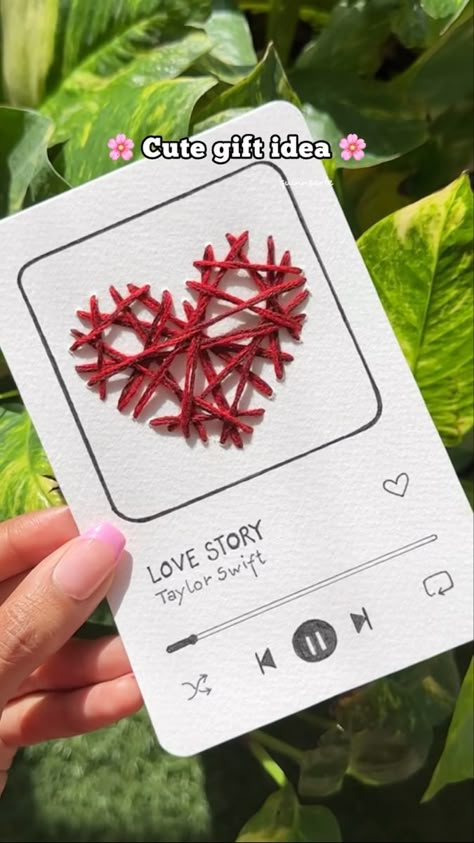 Gifts For Boyfriend With Paper, Valentine Gift Ideas For Him, Love Story Taylor Swift, Love Story Taylor, Gift Card Ideas, Valentine Gift Ideas, Diy Birthday Gifts For Friends, Diy Gift Set