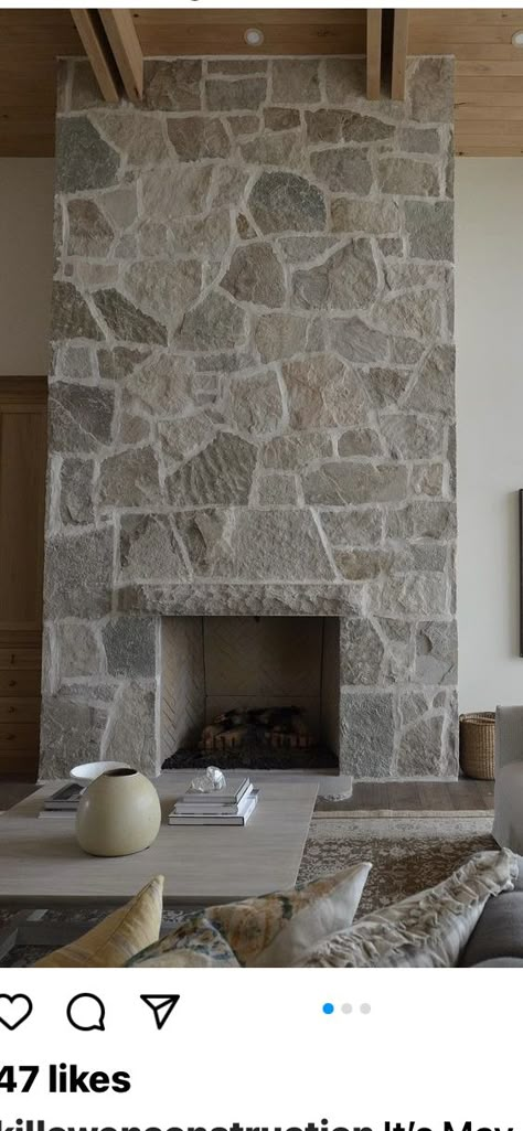 Slate Fireplace Ideas, Mountain Stone Fireplace, Red Stone Fireplace, Hearth Stone Ideas, Lakehouse Vibes, Dark Stone Fireplace, Cobblestone Fireplace, Flagstone Fireplace, Bluestone Fireplace