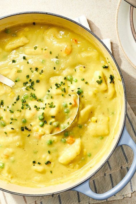 Crockpot Chicken And Dumplings, Dumpling Soup, Pot Pie Filling, Vegetarian Chicken, Irish Stew, Dumplings For Soup, Dumpling Recipe, Vegetarian Soup, Chicken And Dumplings