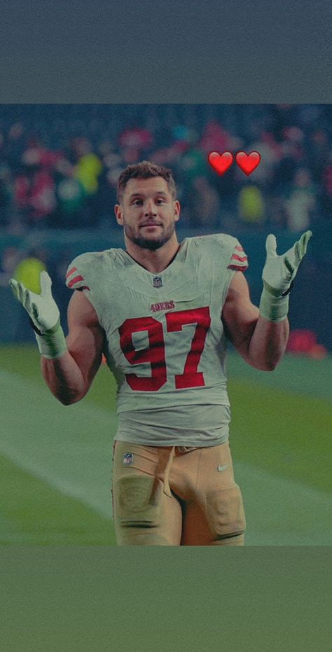 Nick Bosa Wallpaper, Football America, Nick Bosa, Nfl Football 49ers, Cute Football Players, Hunks Men, 49ers Football, Football Boys, Men's Muscle