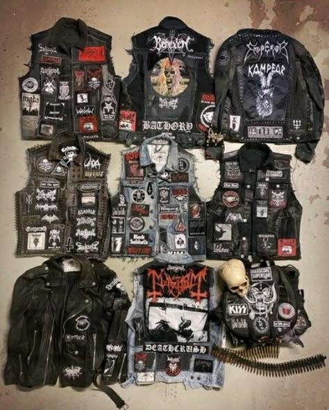 Diy Punk Jacket Ideas, Metalhead Battle Jacket, Metal Jacket Patches, Battle Jacket Aesthetic, Battle Vest Punk, Metalhead Outfit Ideas, Battle Vest Outfit, Punk Jacket Ideas, Metalhead Jacket