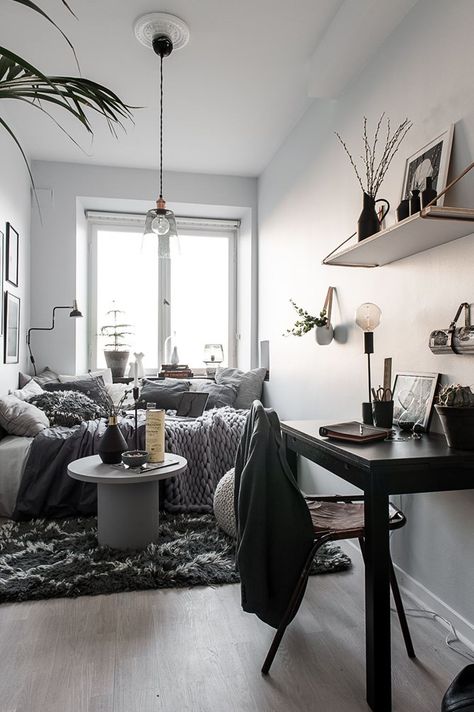 A teeny tiny dreamy studio apartment Diy Small Apartment, Small Studio Apartment Decorating, Tiny Studio Apartments, One Room Apartment, Scandinavian Design Bedroom, Gravity Home, Deco Studio, Decor Studio, Minimalist Apartment