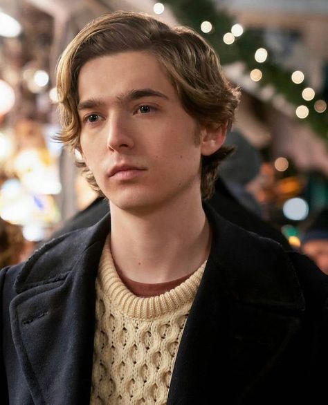 Austin Abrams Euphoria, Austin Abrams Aesthetic, Dash Lily, Austin Abrams, Christmas Entertainment, Summer Books, David Austin, White Company, The White Company