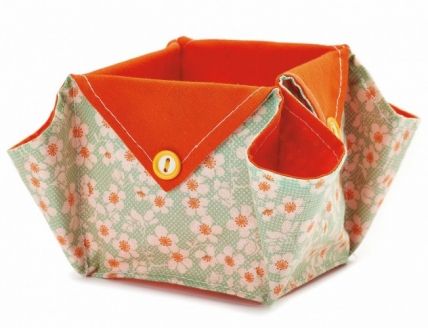 Origami Basket Easy, Fabric Boxes Pattern Free, Fabric Box Pattern, Fabric Boxes Tutorial, Storing Bags, Sewing Stitches By Hand, Origami Fabric, Basket Sewing Pattern, Quilted Bag Patterns