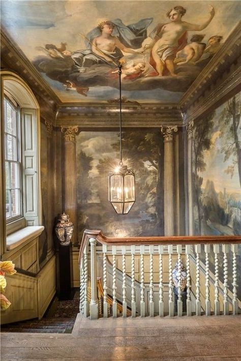 The former New York City mayor has added to his real estate empire with a seven-bedroom, 6,266-square-foot house built in 1715 in London's upscale Chelsea neighborhood. London Mansion, Ceiling Murals, Ceiling Art, London House, Home Luxury, Painted Ceiling, House Built, Celebrity Houses, Historic Home