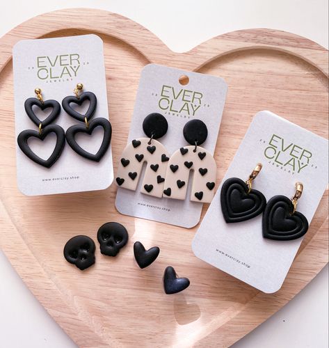 Polymer Clay Earrings Valentines, Polymer Clay Valentine Earrings, Black Polymer Clay Earrings, Cercei Din Lut Polimeric, Polymer Clay Accessories, Fimo Earrings, Valentine Earrings, Valentines Collection, Black Polymer Clay