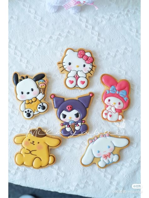 Sanrio Cookies Decorated, My Melody Cookies, Sanrio Party Ideas, Bakes Goods, Kitty Cookies, Royal Icing Decorated Cookies, Lol Doll Cake, Hello Kitty Cookies, Hello Kitty Birthday Party