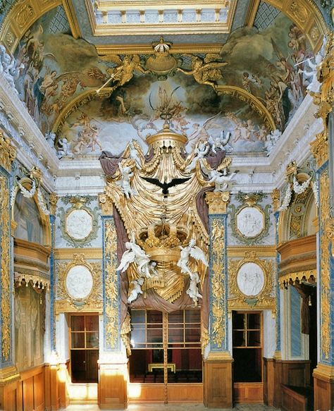 charlottenburg palace Charlottenburg Palace, Rococo Interior, Palace Interior, Castle Mansion, Opulent Interiors, Grand Homes, Rococo Style, Stately Home, Historical Architecture