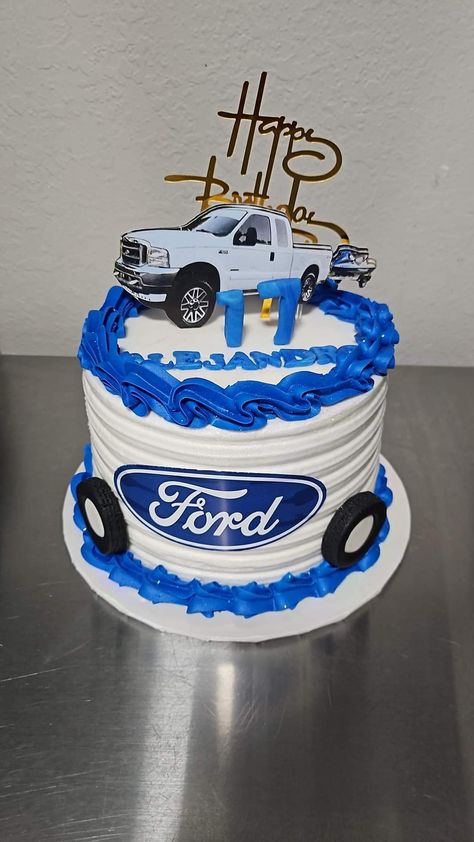 Ford Party Decor, Ford Themed Birthday Party, Ford Birthday Party Ideas, Truck Cakes For Men, Ford Truck Cake, Cake Transport, Boy 16th Birthday, Truck Birthday Cakes, Truck Cake