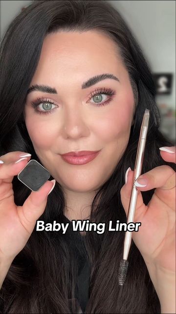 Stephanie VanStraten |📍WI Makeup Artist & Educator on Instagram: "Baby Wing Liner Tutorial 💋 I’m not a huge liner person but when I want a little something this is what I like to do - and it’s super easy! Give it a try and let me know how it goes 🖤 ✔️Make sure to save this to watch back next time you do your makeup and comment “Liner” for the Iink to these products! 💋 #wingedeyeliner #babywing #eyeliner #eyelinertutorial #easyeyeliner #easymakeup #easymakeuptutorial #seintoffical #seintartist #greenbaymakeupartist #greenbay #greenbaywi #greenbaywisconsin" Baby Wing Eyeliner, Wing Liner Tutorial, Winged Liner Tutorial, Winged Liner Makeup, Wing Liner, Liner Tutorial, Green Bay Wisconsin, Simple Eyeliner, Easy Makeup Tutorial