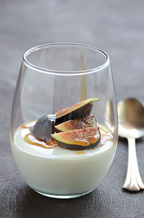 Yogurt Mousse with Honey & Fresh Figs Figs Recipes, Yogurt Mousse, Fig Recipes, Mousse Recipes, Fresh Figs, Vintage Spoons, Plated Desserts, Birthday Treats, Classic Dishes