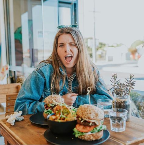 an into to going #vegan for #college students Sarah Lemkus, Off Grid Farm, Insta Theme, Social Media Inspiration, 30 Weeks, Healthy Food Ideas, Energy Balls, In My Bag, Happy And Healthy