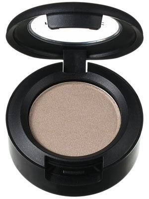 M.A.C. Eye Shadow in Shroom Brow Highlighter, Mac Makeup Looks, Mac Shadows, Mac Eyes, Best Eyeshadow, Mac Eyeshadow, Small Makeup, Mac Makeup, Cream Eyeshadow