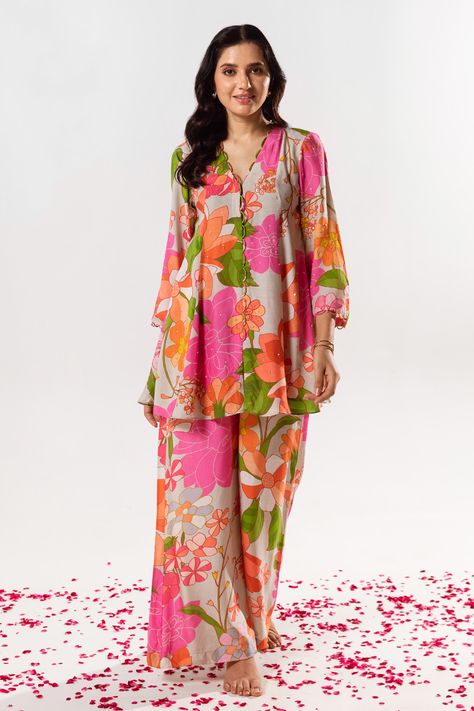 Shop for these amazing collections of Multi Color Cotton Silk Print Blossom V Neck Helena Top With Pant For Women by Aroop Shop India online at Aza Fashions. Mayo Dress, Plus Size Wide Leg Pants, Stand Collar Top, Flared Top, Sets Outfit, Pant For Women, Flare Top, Floral Embroidered Top, Blossom Print