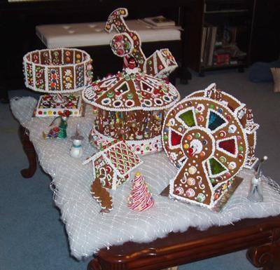 Gingerbread Carnival Gingerbread House Designs, All Things Gingerbread, Gingerbread House Cookies, Gingerbread Village, Cookie House, Gingerbread House Decorations, Gingerbread Decorations, Candy House, Christmas Gingerbread House