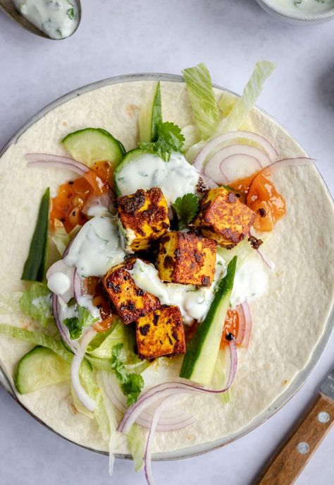 Paneer Marinade Recipe, Marinated Paneer Recipe, Paneer Wraps Indian, Paneer Tikka Wrap Recipe, Aesthetic Lunch Recipes, Lunch Recipes Air Fryer, Veg Wraps Recipes, Paneer Wrap Recipes, Asian Lunch Recipes