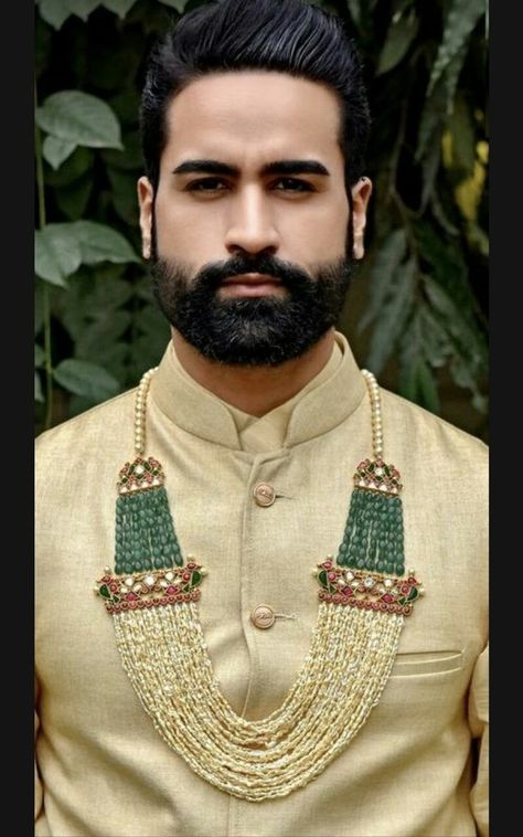 Groom Necklace Indian, Men Jewellery Indian, Ambani Jewellery, Groom Mala, Egyptian Inspired Jewelry, Rani Haar, Asian Jewelry, Pearl Necklace Designs, Diamond Necklace Designs