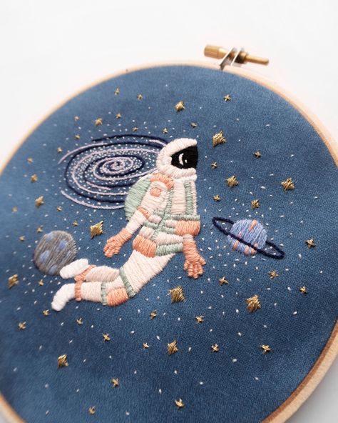 This celestial hand embroidery pattern features an astronaut floating in outer space with pastel tones, planets, the moon and sparkly gold details. This is a beginner friendly embroidery pattern, but well-suited towards those with more experience as there are many details.Beginner-friendly PDF embroidery guide includes:- Detailed stitch guide with colors and illustrated instructions- Detail photos for reference- Transfer instructionsCopyright Emily June, and is not available for resale of any ki Galaxy Embroidery Pattern, Space Embroidery Designs, Solar System Embroidery, Space Embroidery Pattern, Universe Embroidery, Science Embroidery, Pastel Planets, Astronaut Embroidery, Sparkly Embroidery