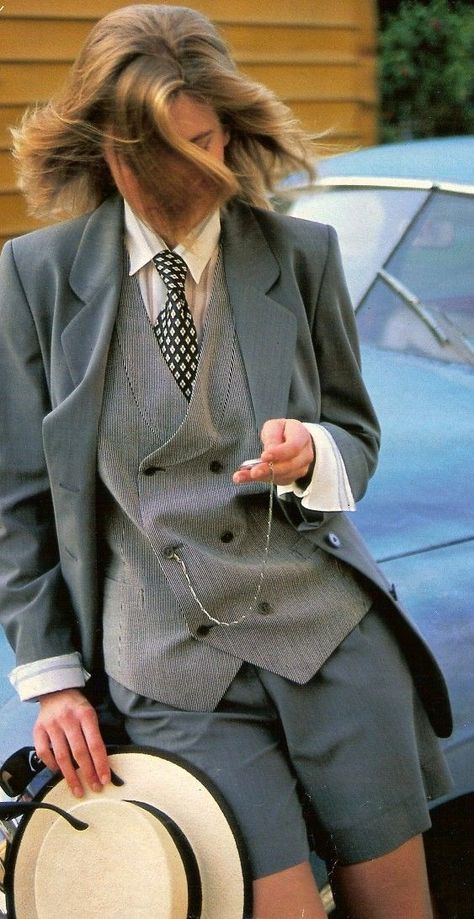 Woman In Suit, Woman Suit Fashion, Neue Outfits, 90s 80s, Fashion Mistakes, Mode Inspo, 가을 패션, Office Lady, Mode Vintage