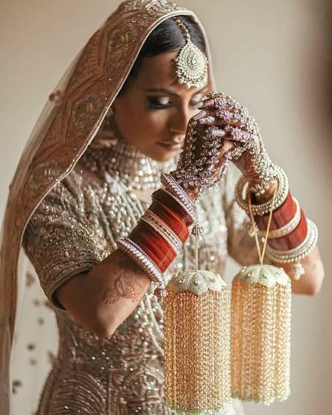 Kaleera Designs, Kalire Designs, Bridal Kalire, Coconut Images, Solah Shringar, Pearl Images, Wedding Bangles, Newly Wed, Married Woman