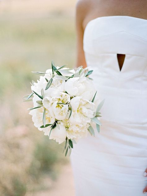 22 Small Wedding Bouquets That Make a Big Statement Ranunculus Wedding Bouquet, White Peonies Bouquet, Protea Wedding, Small Wedding Bouquets, Hydrangea Bouquet Wedding, Peony Bouquet Wedding, Cascading Wedding Bouquets, Pastel Bouquet, Yellow Bouquets