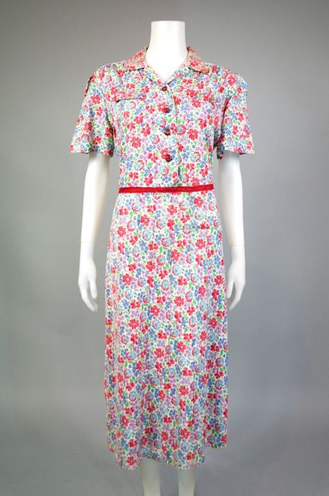 1930s Feedsack Dress and other trend of the 1930s Feedsack Dress, Klaus Baudelaire, 1930s Clothing, Wide Window, Vintage Fashion 1930s, Farm Dress, Sack Dress, Hollywood Cinema, 1930s Dress