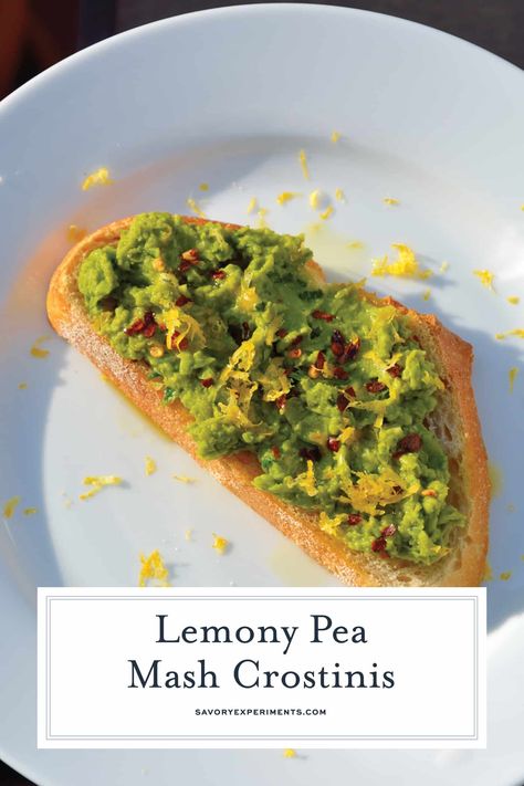 Lemon Pea Mash Crostini - An Easy Crostini Recipe - Lemony Pea Mash uses vibrant green peas with garlic and lemon to make a crunchy crostini that varies in taste and texture.  #lemonpeamashcrostini Mash Peas Recipe, Pea Mash, Green Peas Recipes, Mushy Peas, Veggie Breakfast, English Peas, Crostini Recipes, Second Breakfast, Pea Recipes