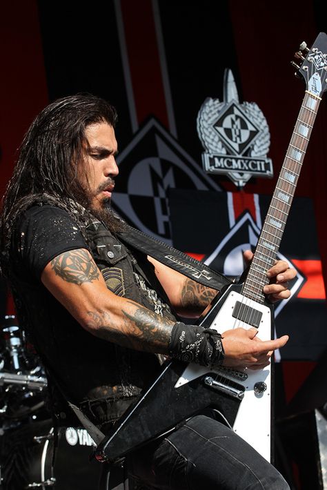 Robb Flynn ~ Machine Head at Mayhem Festival, Colorado July 2013 Rob Flynn, Machine Head Band, Robb Flynn, Chuck Schuldiner, Baritone Guitar, Indie Scene, Play That Funky Music, Music Pics, Machine Head