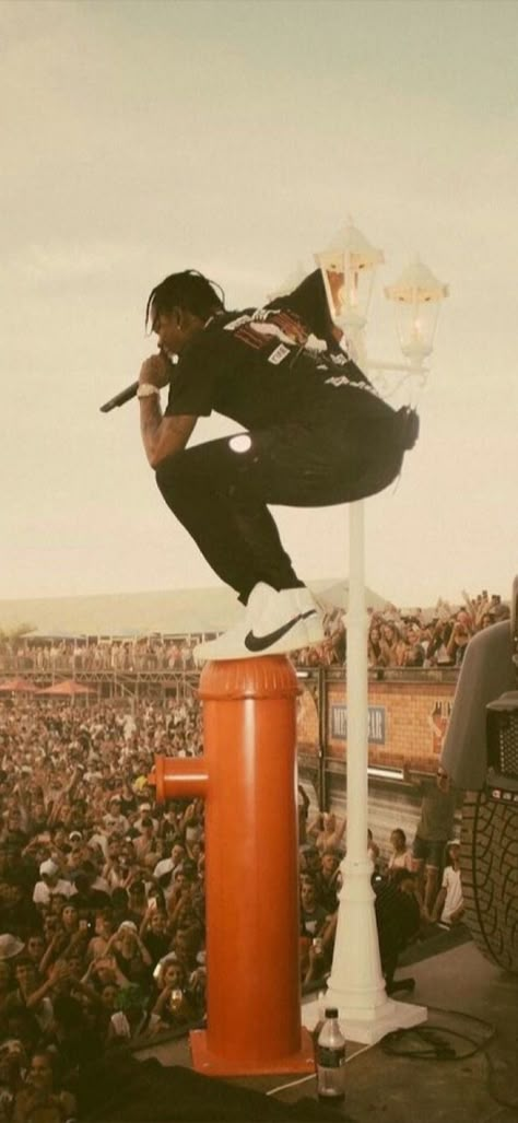 LOCKSCREEN Travis Scott Art, Travis Scott Aesthetic, Travis Scott Iphone Wallpaper, Travis Scott Concert, Rapper Wallpaper Iphone, Travis Scott Wallpapers, Wallpaper Estetika, Hype Wallpaper, Hypebeast Wallpaper