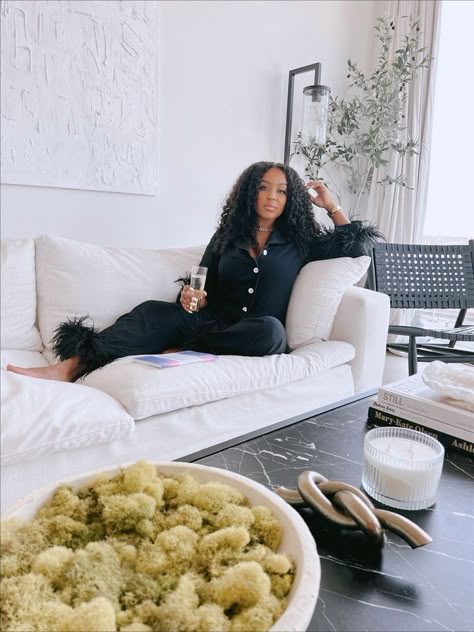 Blogger Photoshoot Ideas, Cozy Couch Photoshoot, Home Photoshoot Ideas Black Women, Lifestyle Photoshoot Black Women, Podcast Photoshoot Ideas Black Women, At Home Lifestyle Photoshoot, Curly Hair Photoshoot Ideas, Heather Photoshoot, Ceo Photoshoot Ideas Black Women