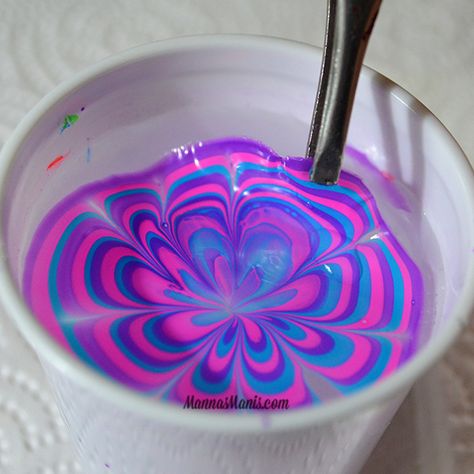 watermarble nail art Marble Nails Tutorial, Nail Polish Art Designs, Water Marble Nail Art, Short Nail Manicure, Water Marble Nails, Marble Nail Designs, Marble Nail, Marble Nail Art, Polygel Nails