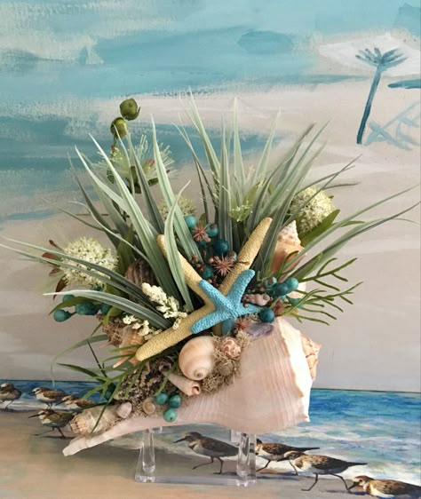 Beach Centerpieces Diy, Beach Theme Centerpieces, Coastal Table Decor, Coral Centerpieces, Seashell Centerpieces, Beach Centerpieces, Summer Wedding Diy, Beach Themed Crafts, Beach Wedding Centerpieces