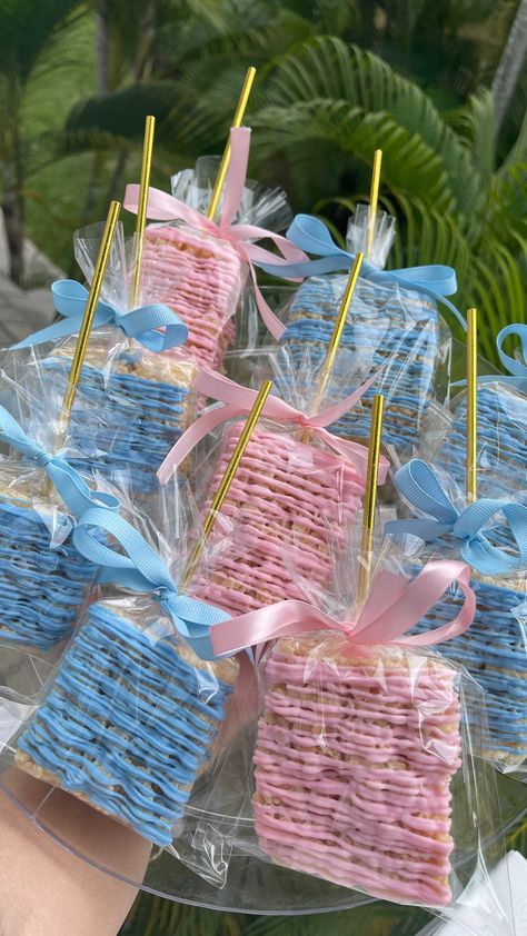 Pink Vs Blue Gender Reveal, Treat Table Gender Reveal, Pink And Blue Rice Krispy Treats Gender Reveal, Blue Or Pink Gender Reveal, Gender Reveal Ideas Treats, Deserts For Gender Reveal Party, Chocolate Drizzle Rice Krispie Treats, Pink And Blue Treats Gender Reveal, Gender Reveal Oreo Balls