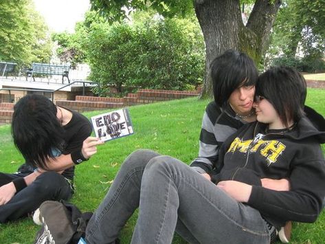 scene kidz ; Cute Emo Couples, Emo Couples, Alternative Subcultures, Emo People, Emo And Scene, Emo Princess, Scene Punk, Scene Aesthetic, Emo Love