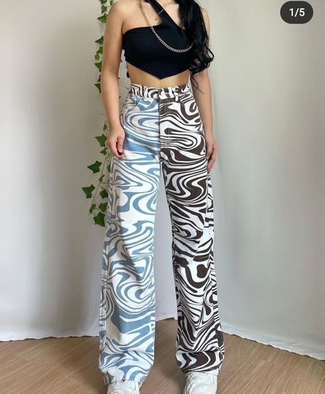 Custom Jeans Diy, Fashion Dream Job, Painted Clothes Diy, 2000s Fashion Trends, Look Festival, Casual Outfits For Teens, Diy Fashion Clothing, Painted Jeans