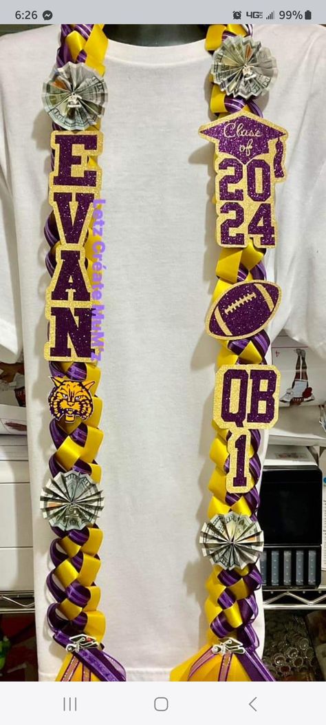 Senior Night Lei, Football Lei Ideas, Senior Night Leis, Senior Lei Ideas, Grad Leis, Lei Ideas, Homecoming Garter, Graduation Caps, Senior Night