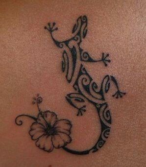 Maori Tattoo Frau, Gecko Tattoo, Lizard Tattoo, Cute Henna Tattoos, Hibiscus Tattoo, Henna Inspired Tattoos, Cute Henna, Cute Tats, Tattoos For Black Skin