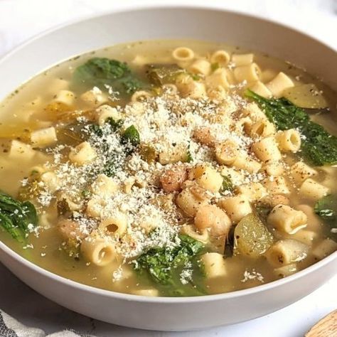 Spinach Recipes Vegetarian, White Pasta Fagioli, Green Olive Pasta, Pasta With White Beans, Pasta Fazool, Bean And Vegetable Soup, Pasta Fagioli Recipe, Spinach Soup Recipe, Pasta Fagioli Soup