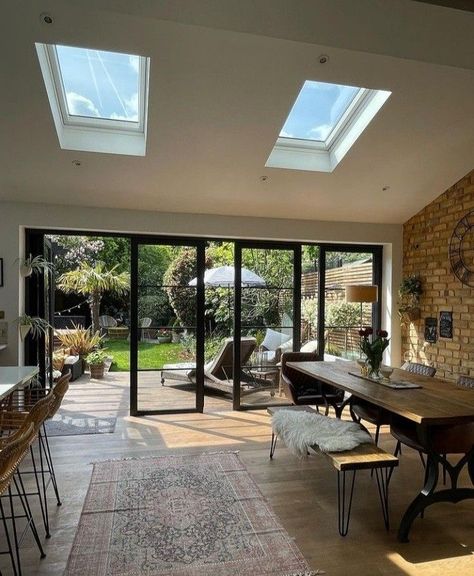 Kitchen Diner Extension, Roof Windows, Open Plan Kitchen Diner, Open Plan Kitchen Living Room, House Extension Design, Home Design Living Room, Kitchen Inspiration Design, Dream Apartment, House Extensions