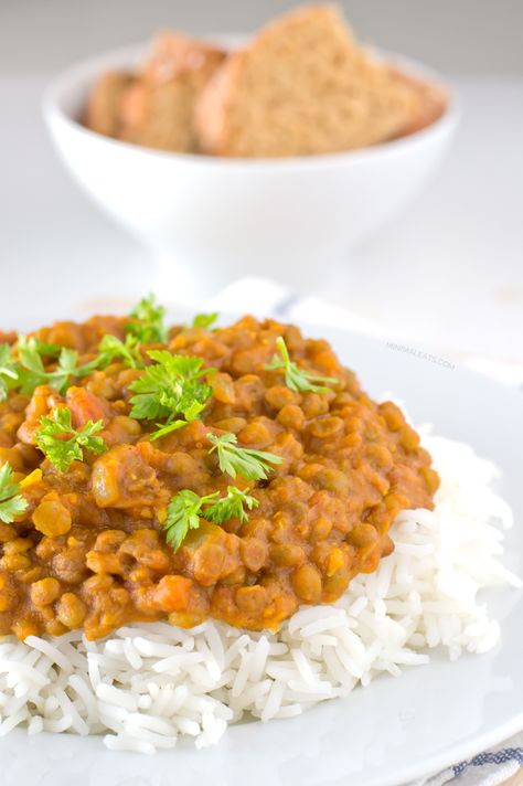 This vegan lentil curry is absolutely amazing. It's simple, exotic, spicy, tasty, creamy and has an intense coconut flavor. Vegan Lentil Curry, Yeast Recipes, Vegan Lentil, Vegan Blog, Rice And Beans, Vegan Curry, Lentil Curry, Lentil Recipes, Think Food