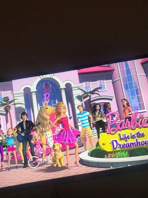 barbie movie movie night Barbie Na Tv Fake Story, Barbie Movie Snap, Film Games, Photo Recreation, Netflix Tv, Ipad Photo, Barbie Shoes, Ipad Kids, Barbie Movie