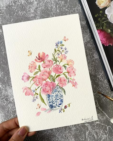 Bluebellarts by Padmini | Simple lavender flowers, a little something to brighten your day and easy to paint, too 😊 Happy Wednesday everyone! x 💜 Painted with… | Instagram Watercolor Single Flower, Flower In Vase Painting Easy, Easy Flower Watercolor, Water Coloring Art, Spring Watercolors, Blue Vase With Flowers, Easy Floral Painting, Easy Painting Flowers, Flowers Watercolor Paintings