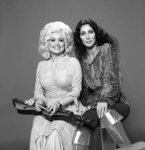 D C Dolly Parton Pictures, Cher Bono, Dolly Parton, Greatest Hits, American Singers, Real Women, Role Models, Country Music, Music Artists