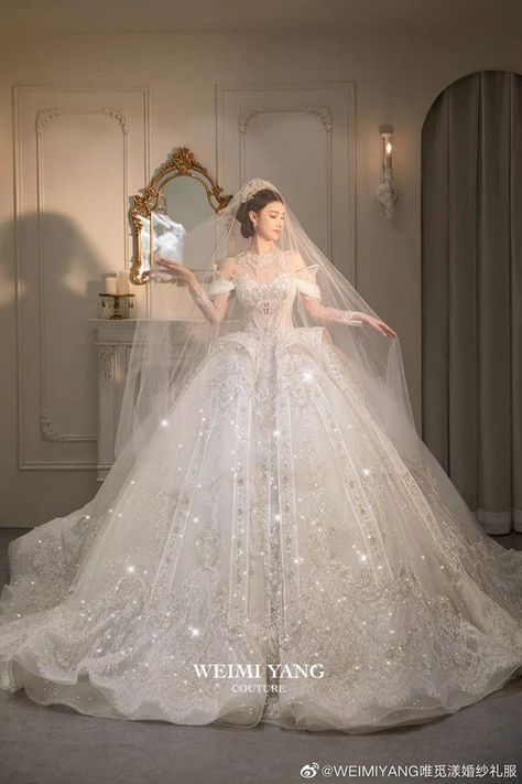 Wedding Dress Luxury Princess, Elegant Wedding Dress Ballgown Fairytale, White Wedding Dress Aesthetic, White Princess Dress Fairytale, Korean Wedding Dress Gowns, Gothic Wedding Dress White, Wedding Dress Princess Ballgown, Princess Wedding Dresses Ball Gown Fairytale, Korean Wedding Dresses