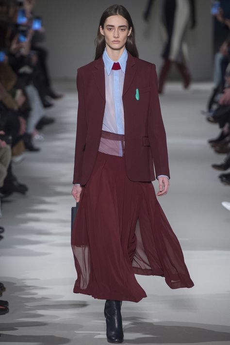 New Fashion Trends, Skirt Outfit, Up Girl, Fall 2017, Fashion 2017, Womens Fashion Trends, Victoria Beckham, New York Fashion Week, Runway Fashion