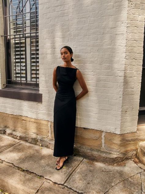 How To Style Black Dress Trend for Any Occasion in 2024 Black Dress Styling Formal, Boat Neck Dress Aesthetic, Black Dress Minimalist, Classic Chic Dress, Classy Fitted Dresses, Black Dress Italy, Timeless Fashion Dresses, Work Event Dress Evening, Black Occasion Dress