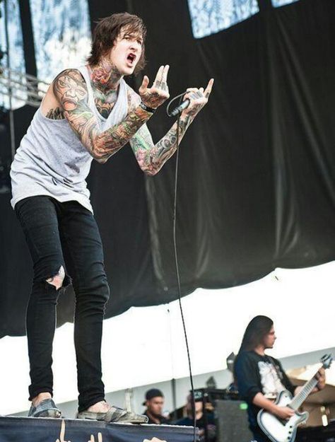 Mitch Lucker <3 ;-; Mitch Lucker, Vans Warped Tour, Oli Sykes, Music Photographer, Pencak Silat, Verizon Wireless, Falling In Reverse, Warped Tour, Of Mice And Men